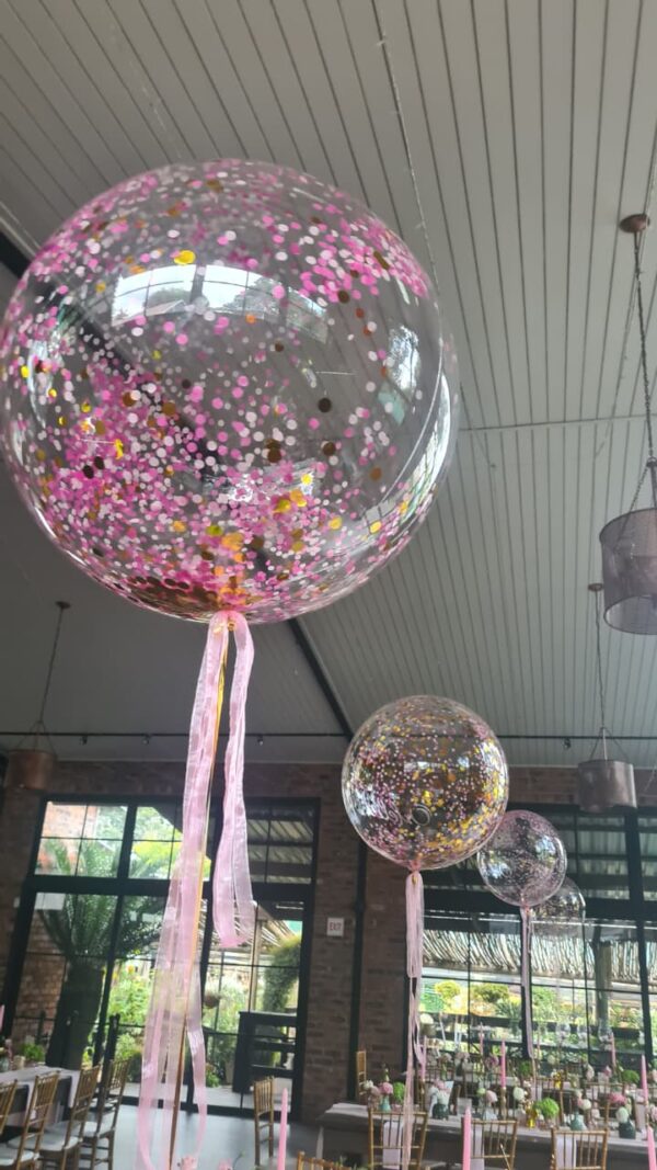 36″ Clear Bubble with confetti Centerpiece